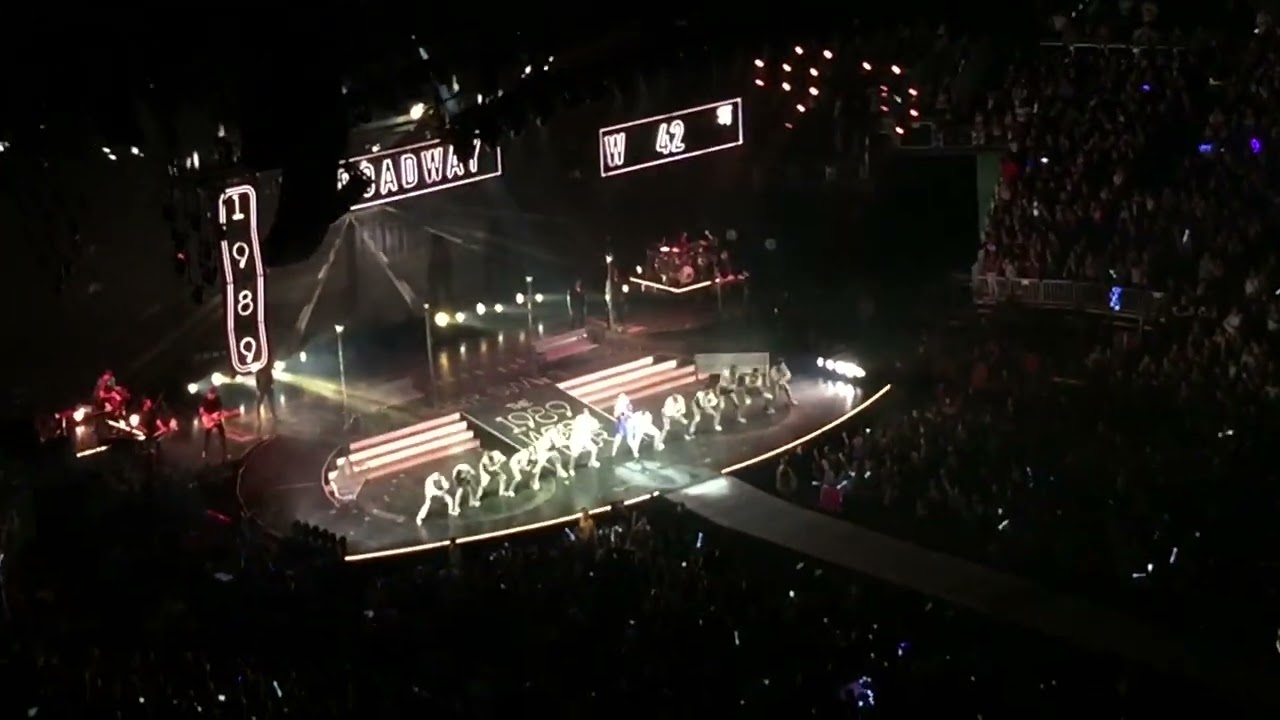Taylor Swift - Opener / Welcome to New York / New Romantics - 1989 Tour - Columbus, OH