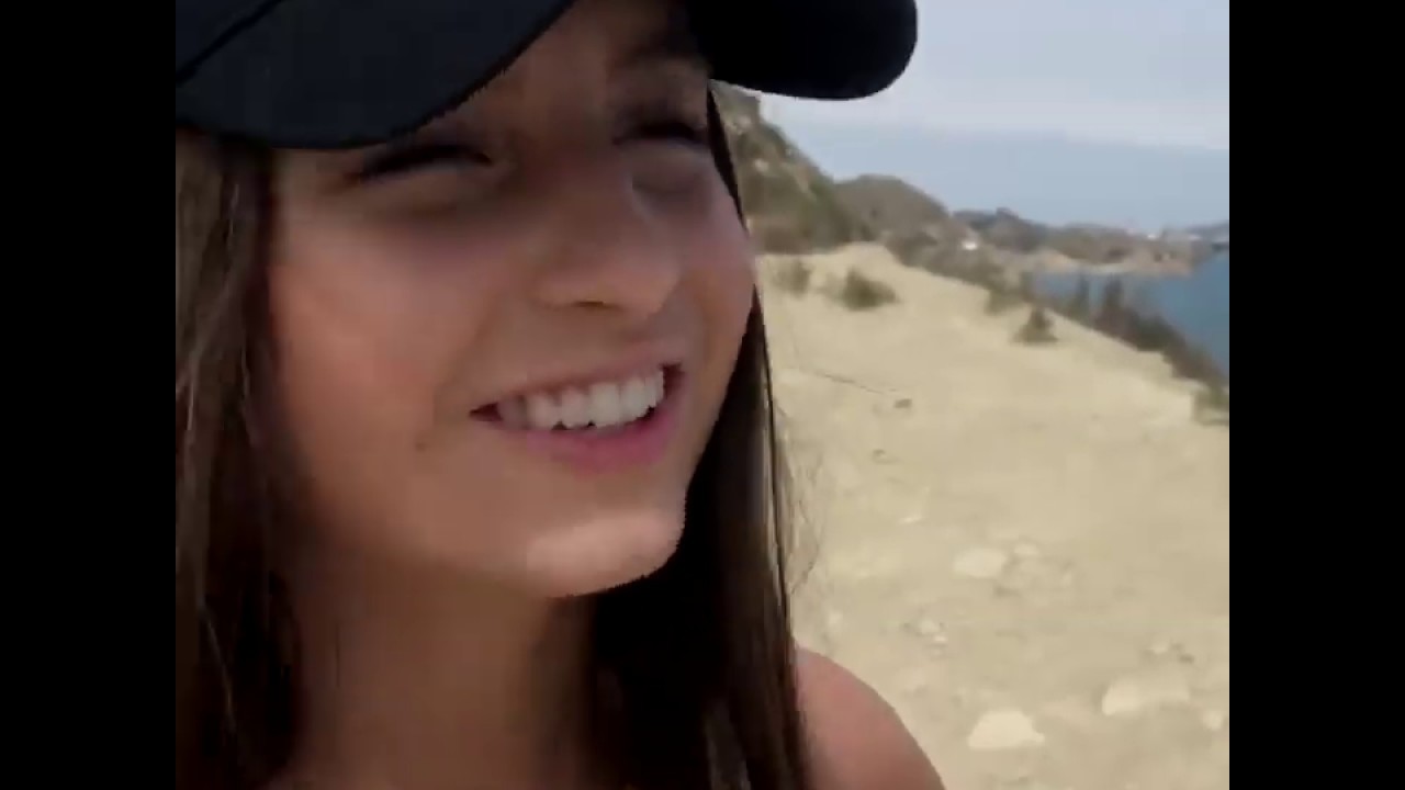 JULIA WIENIAWA 