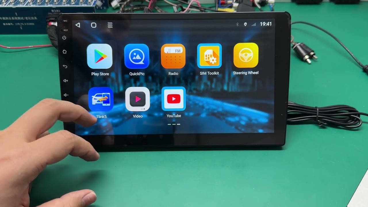 How to install the 4G SIM card on the screen of Android model?