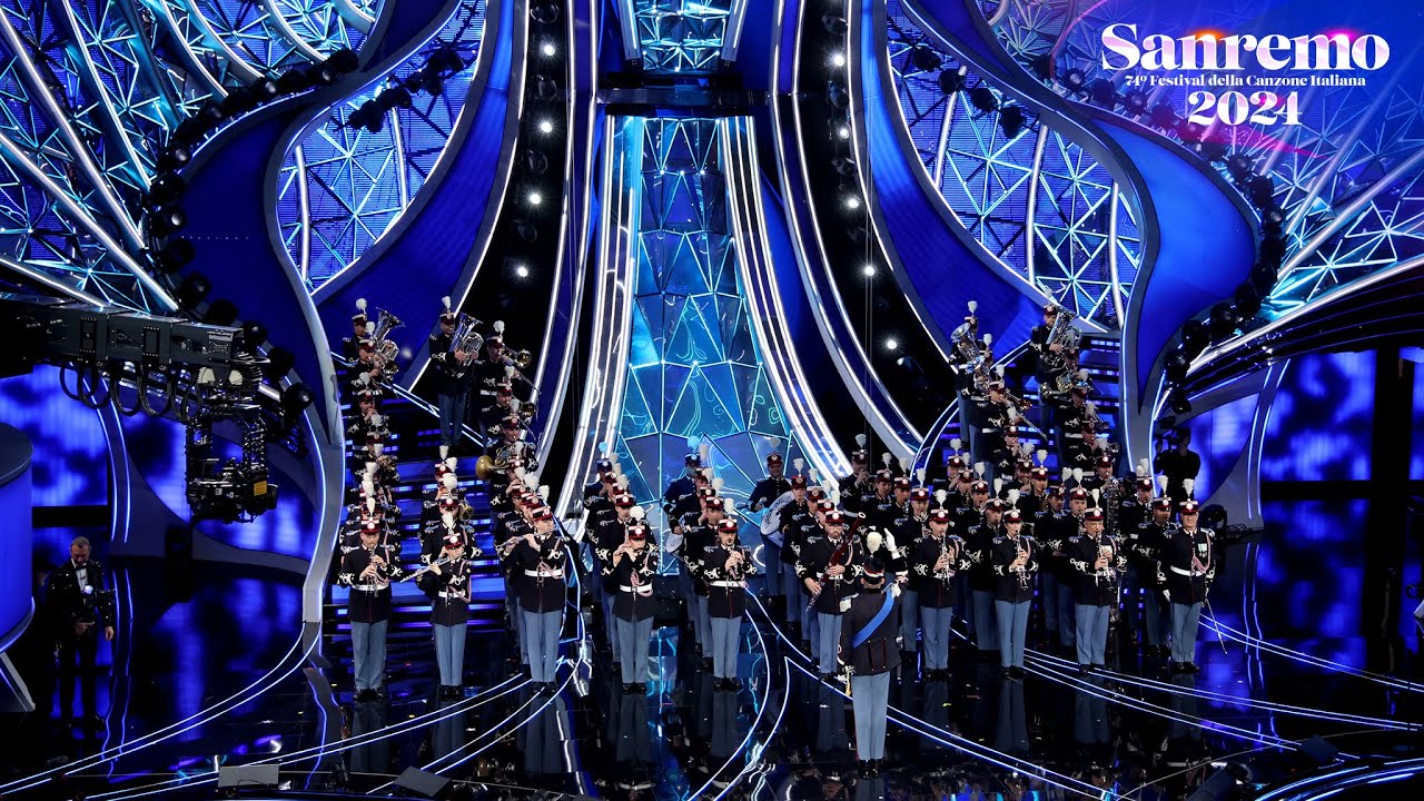 Sanremo 2024 - L'apertura della serata finale