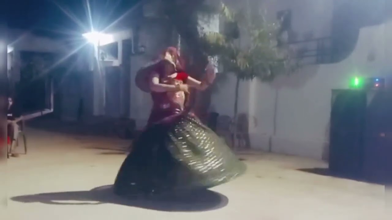 झूला धीरे तो झूला रे डाली टूट वाली र