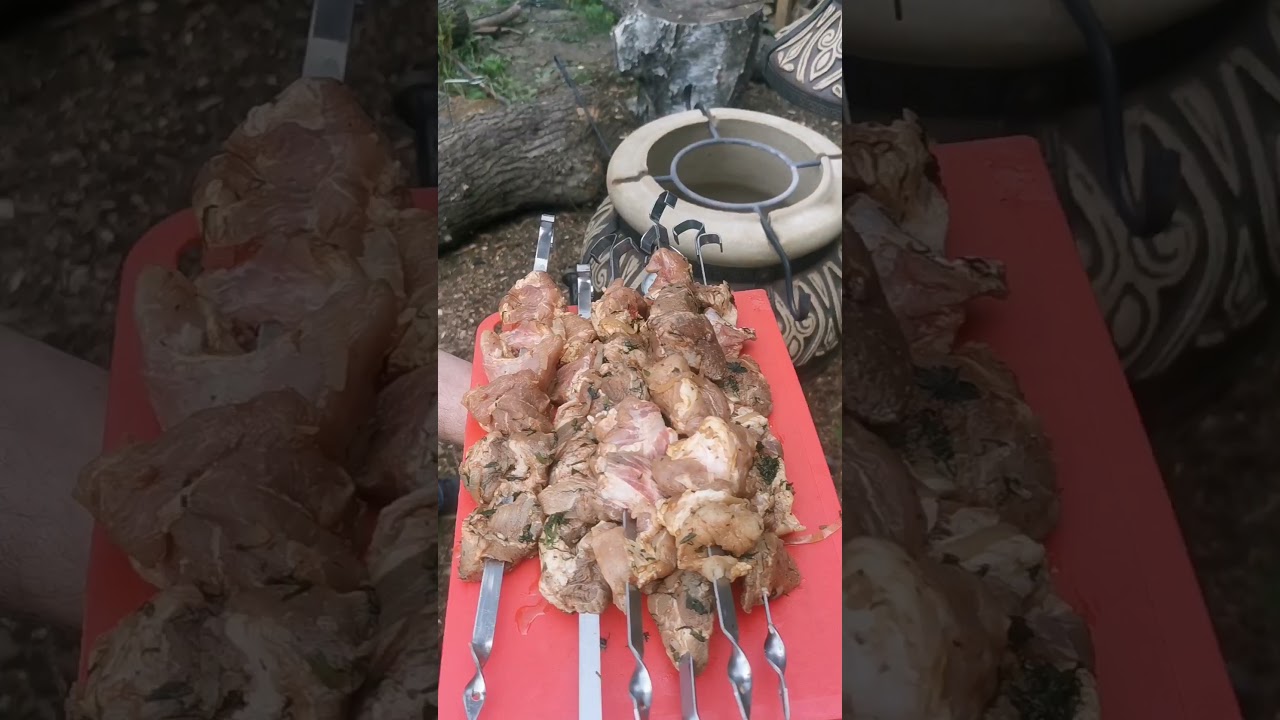 Schaschlik in einem Tandoor zubereiten