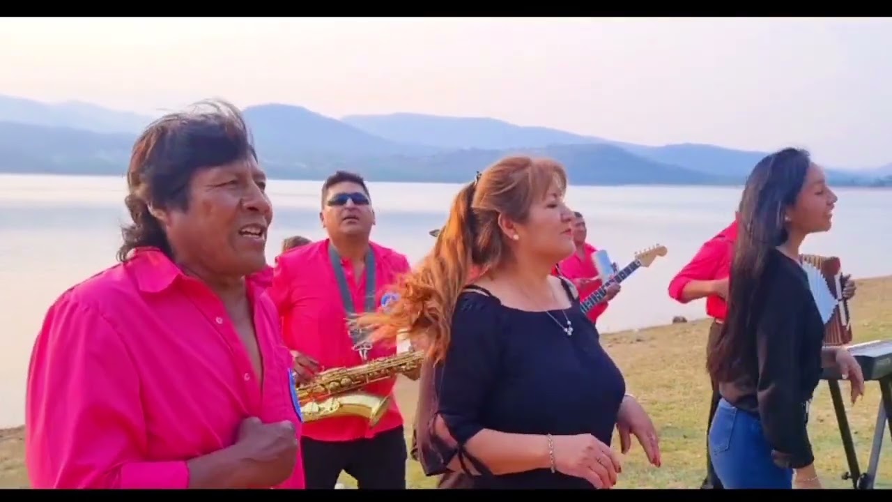 LA HUELLA KARPERA Y SUS TROPICALES 2023. MIX DE HUAYNOS.