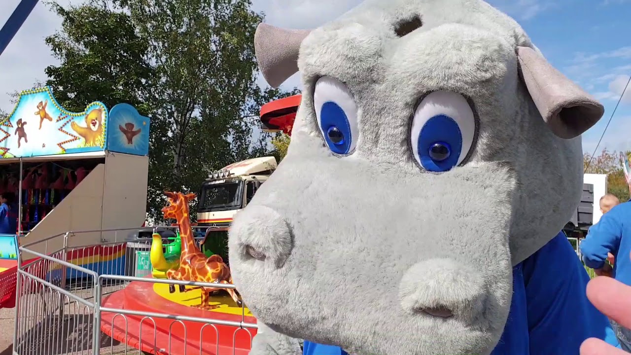Tivolin täti ei päästänyt minua Riemuralli-laitteeseen