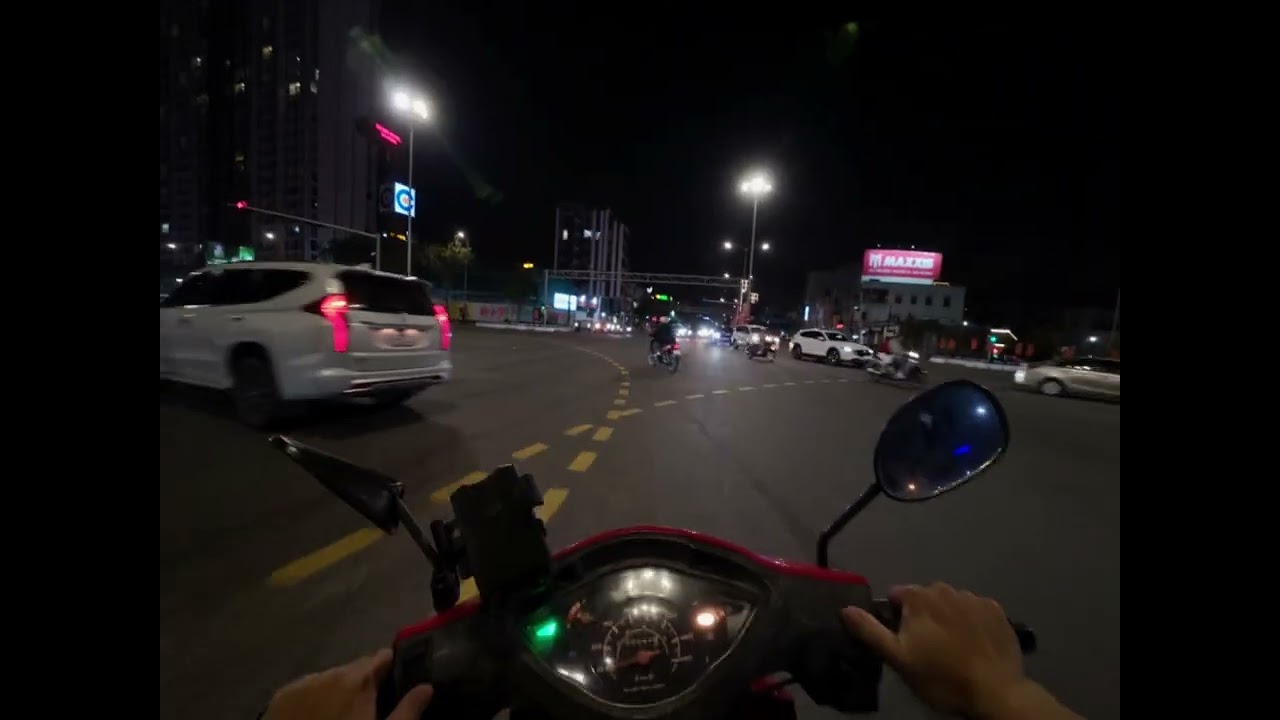 Osmo Nano night ride in Da Nang city
