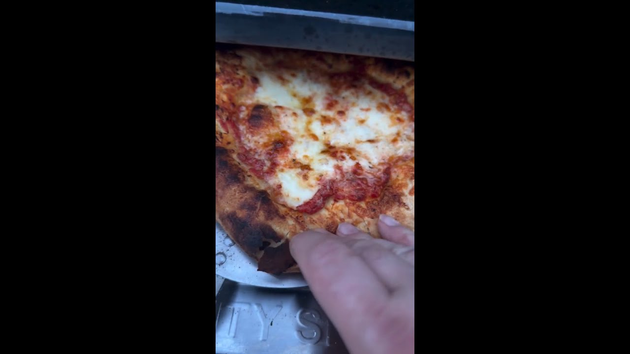 Pizza Oven on the Gravity Series XT