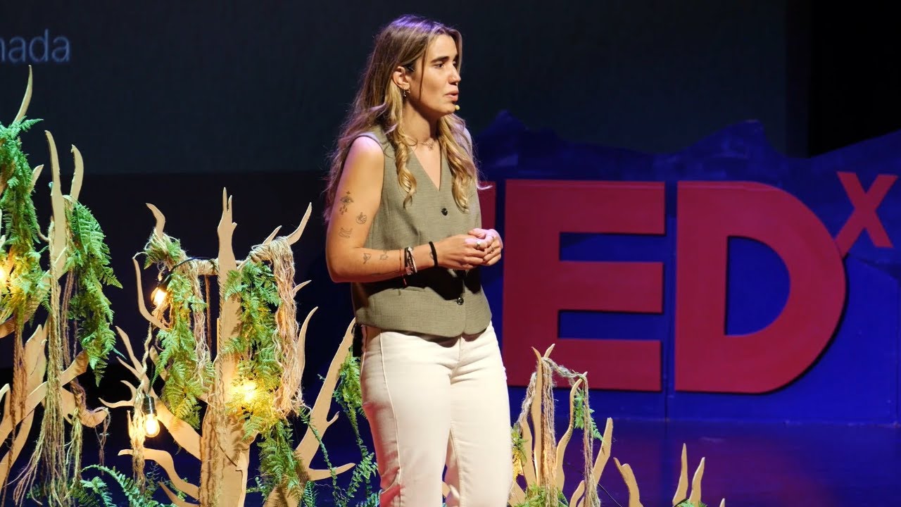 Sobrevivir y florecer  | Claudia Campillo | TEDxGranada