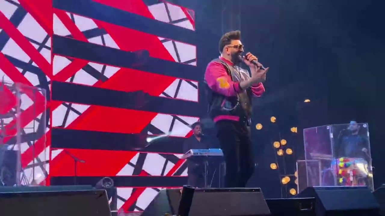 Navraj hans kanpur performance in function 23nov #navrajhans #navraj  #music #concert  #live