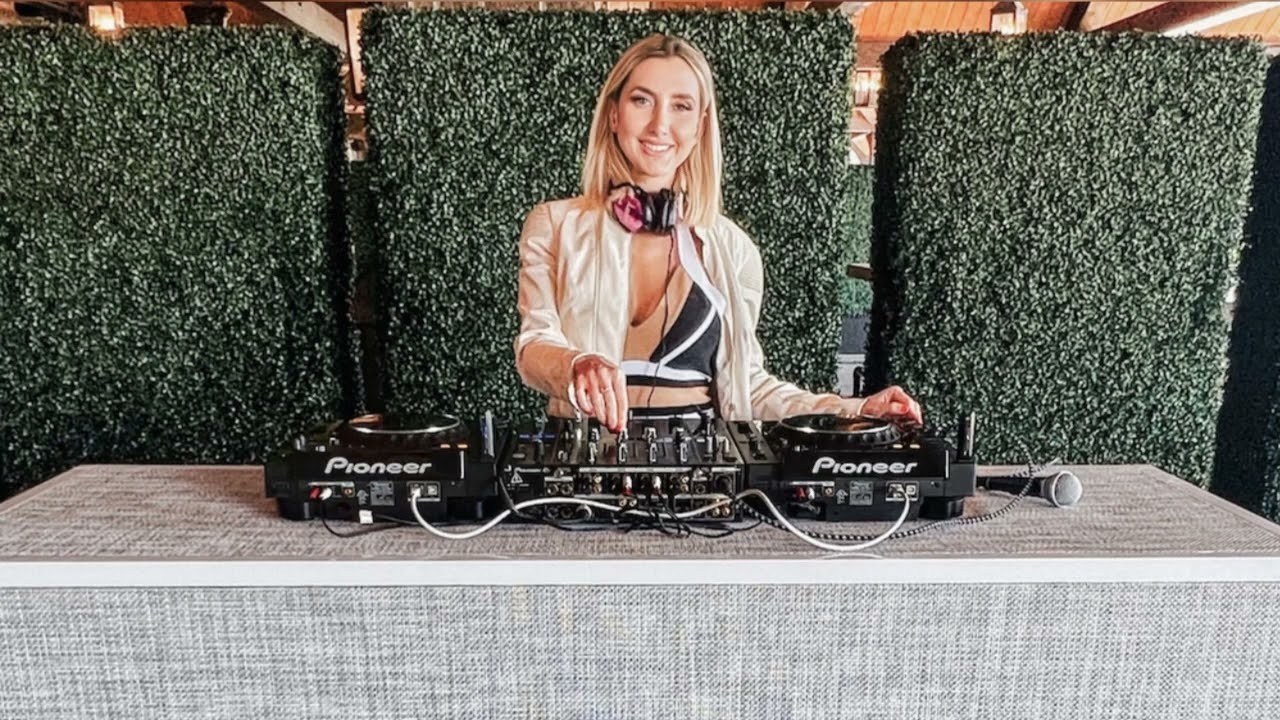 Top DJ Services NYC | Wedding, Bar Mitzvah, Corporate Event & Karaoke Experts