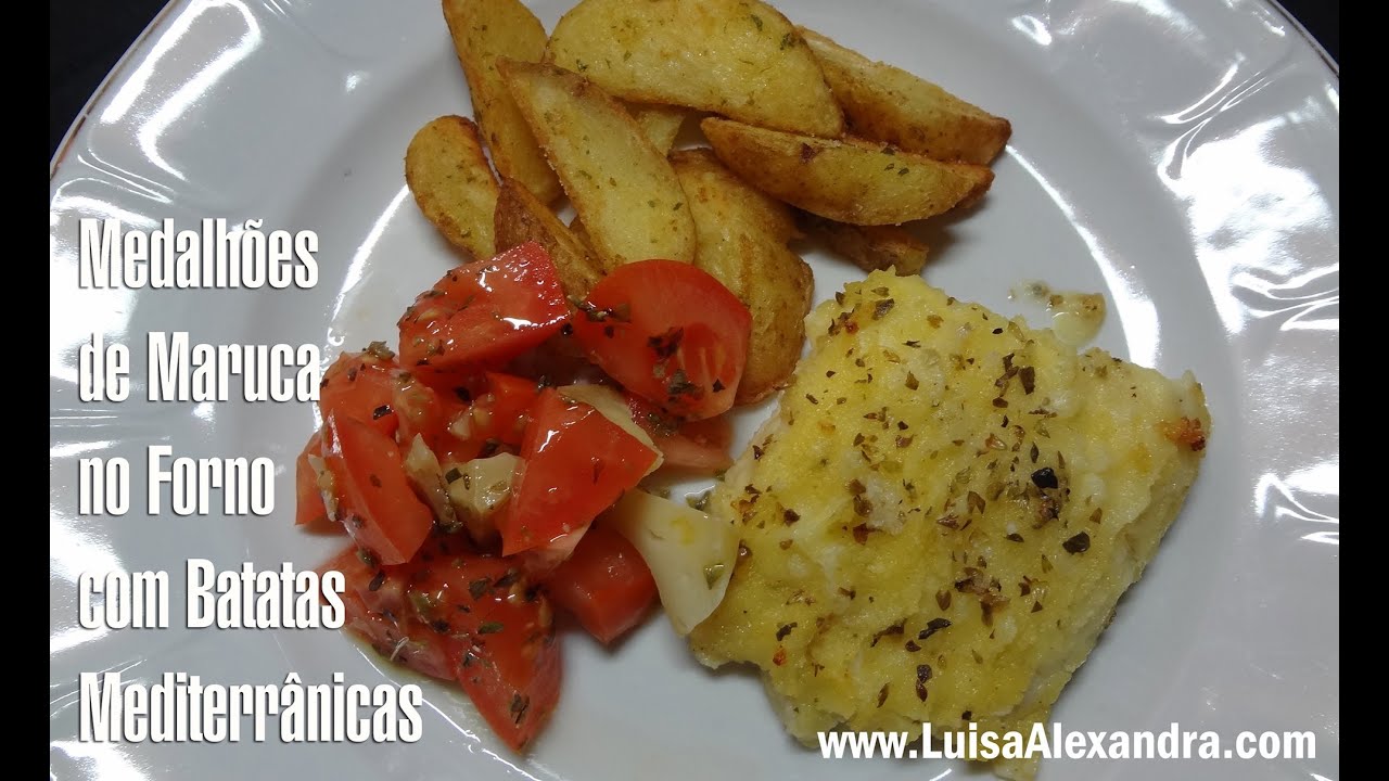 Medalhões de Maruca no Forno com Batatas Mediterrânicas • www.luisaalexandra.com
