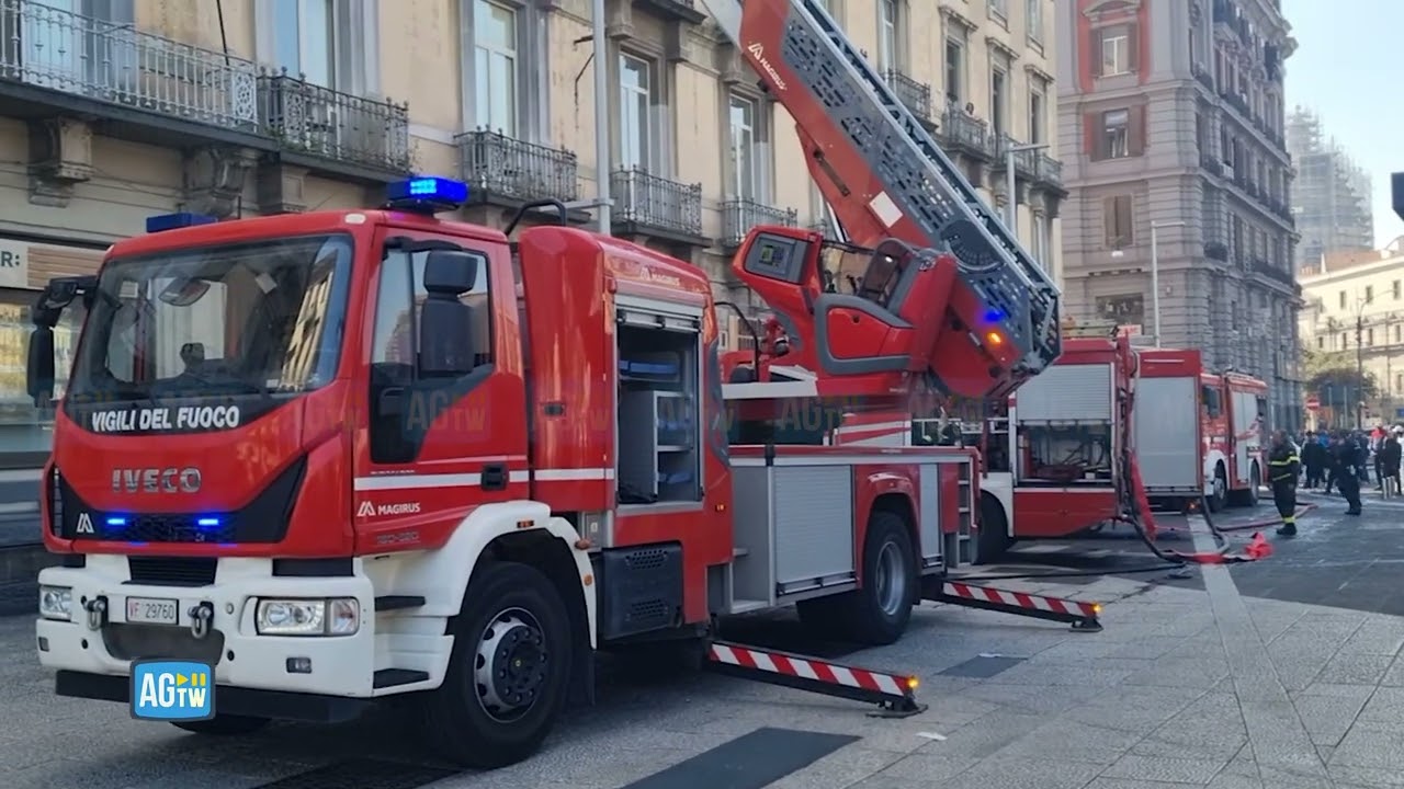 Bloccati in casa a Napoli da fiamme,salvati dai vigili del fuoco