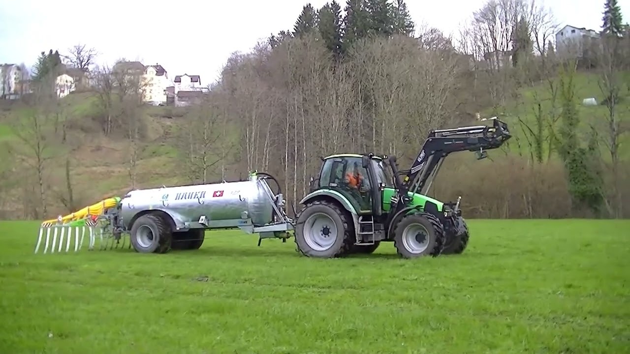 Güllen mit Schleppschlauch und Deutz Agrotron 150
