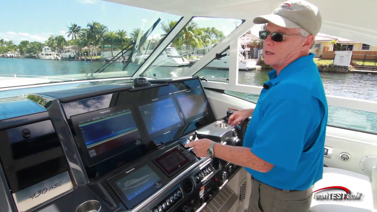 Formula 430 All Sport Crossover (2018-) Test Video - By BoatTEST.com