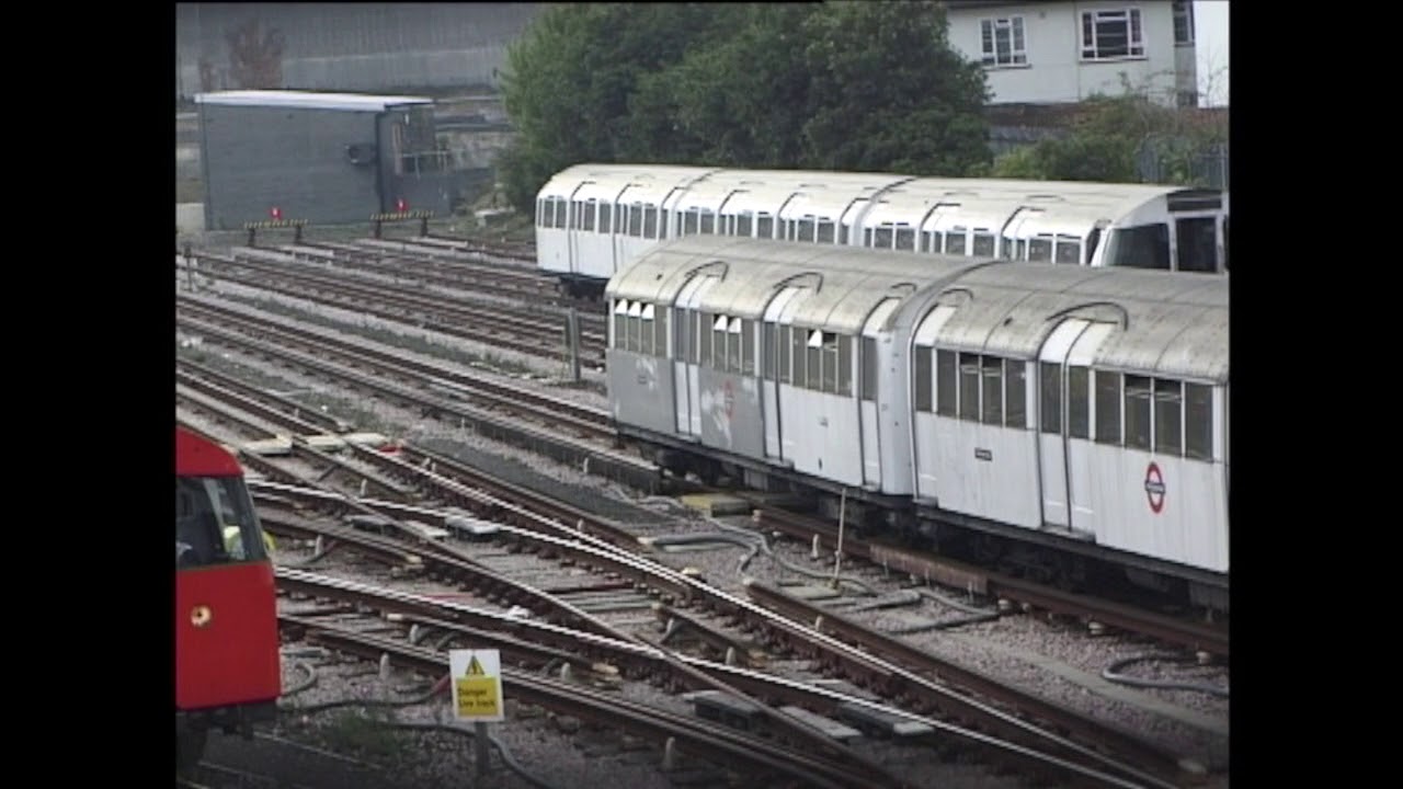Activity at Morden Depot 22 September 1998