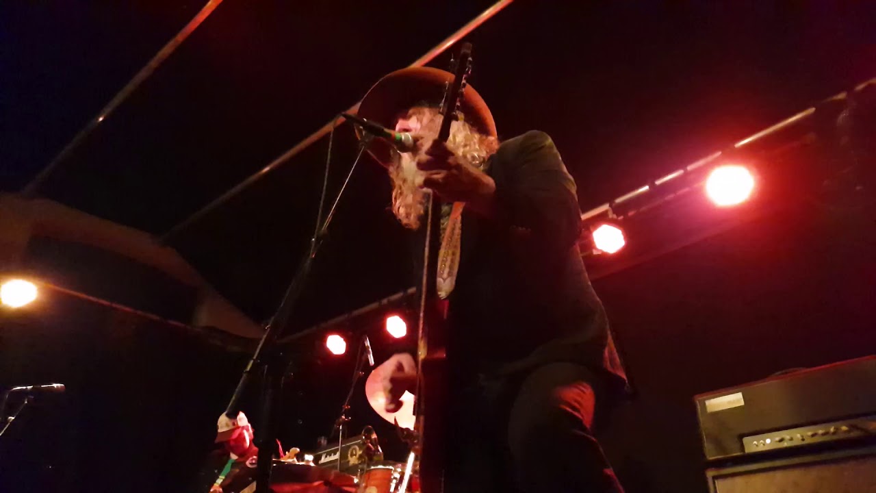 Young Fogertys Krøsset 20.04.2019 - Fortunate Son