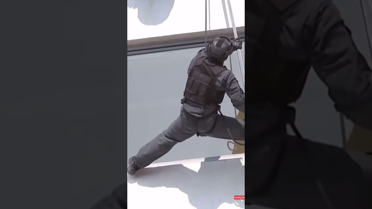 the smoothest move ever done by the FBI Tactical Team