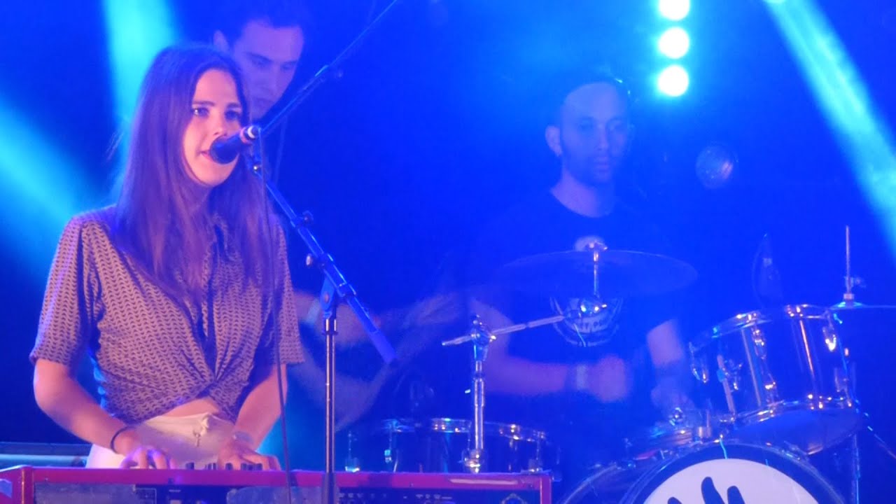 La Femme - La Femme Ressort [Live op Valkhof Festival, Nijmegen - 22-07-2015]