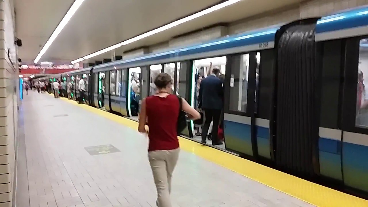 Station Sherbrooke (v)