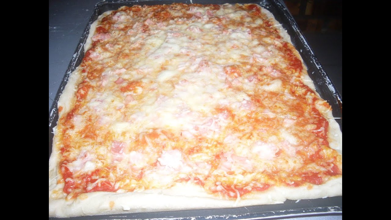 Comment faire une savoureuse pizza au jambon et au fromage facilement?