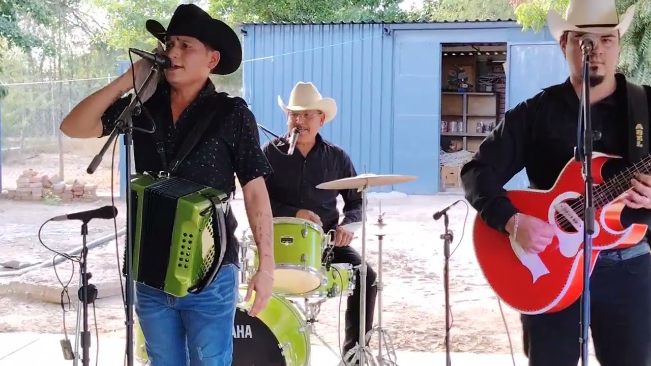 Capricho norteño me haces falta 