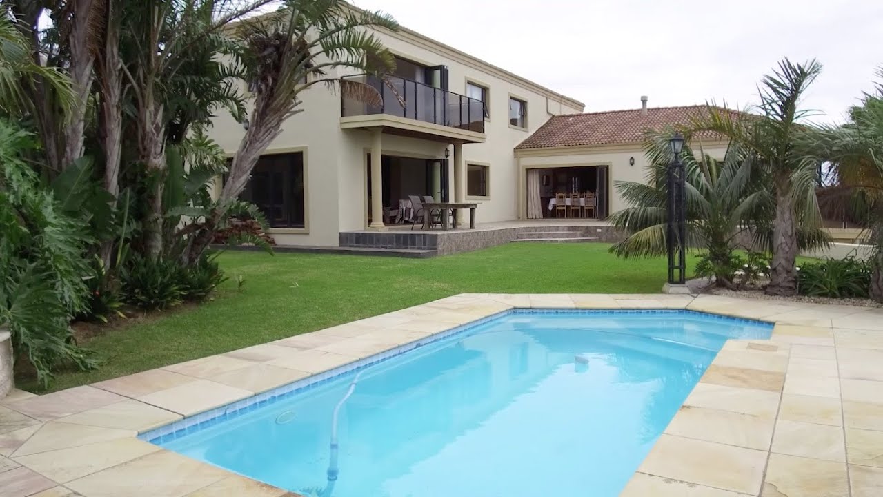 A BEAUTIFUL NEW LISTING!! 21 Milkwood Avenue, Lovemore Park!!