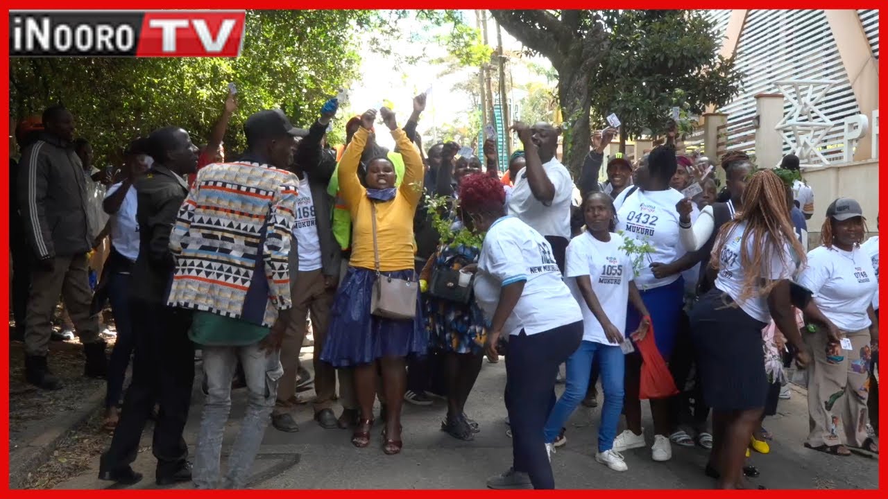 Aikari a Mukuru; Nĩ wara tũrakungio nĩ thirikari