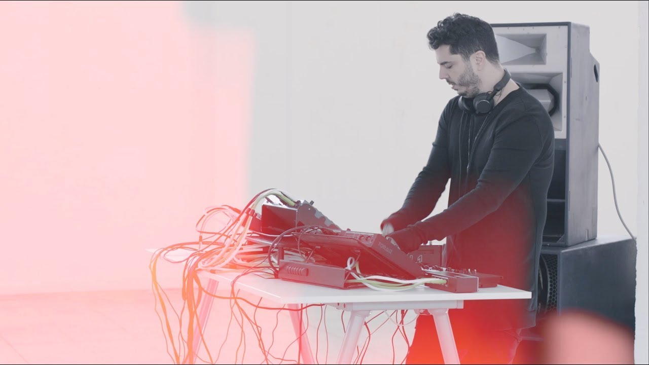 Wehbba Live Station (Official Videoclip)