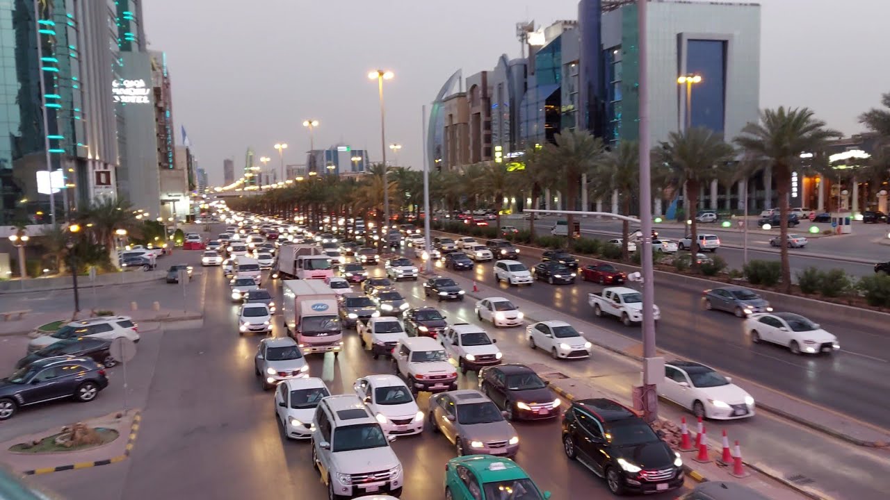 Traffic & Rush Hour in Riyadh City, Saudi Arabia
