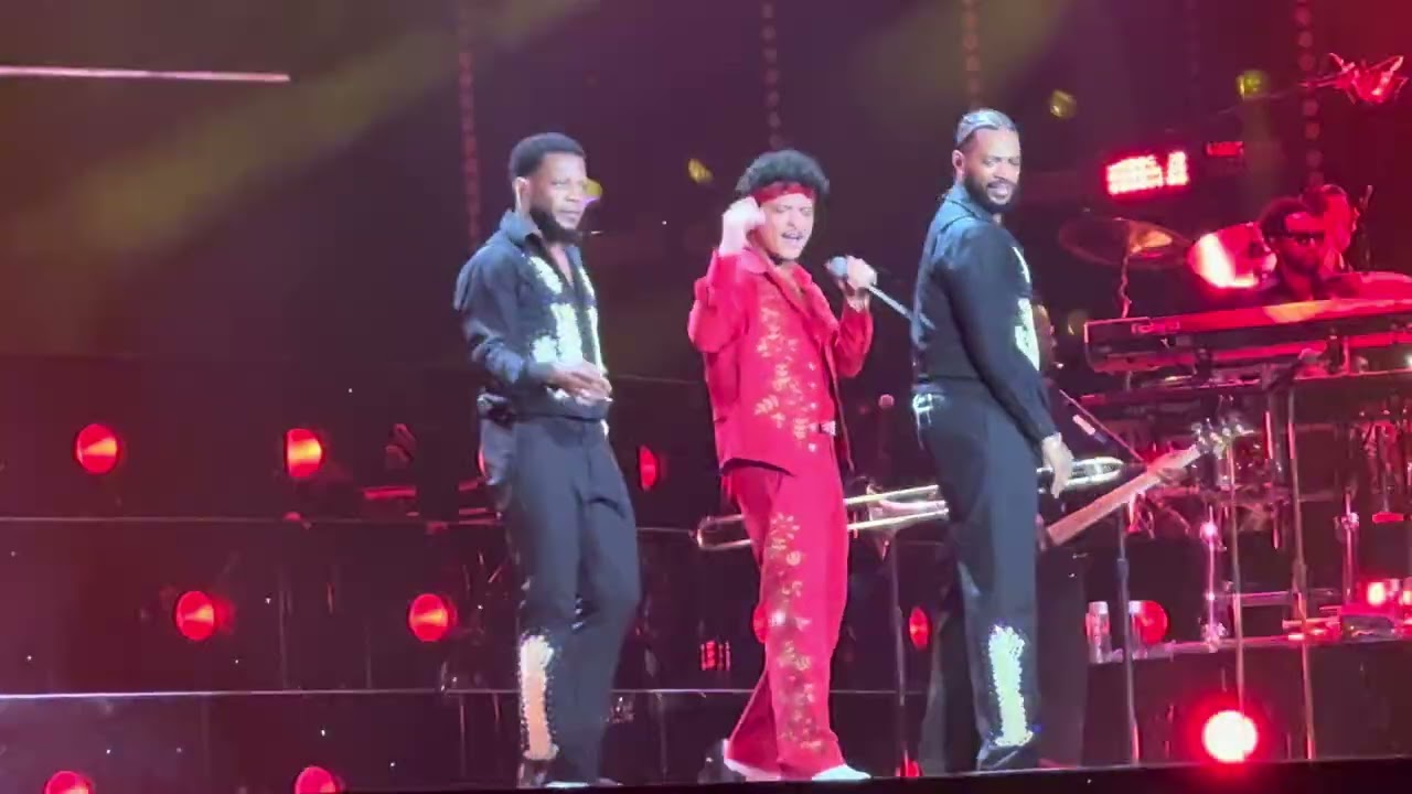 Bruno Mars &ldquo;I Just Might&rdquo; Live in Las Vegas - Night Two of The Romantic Tour