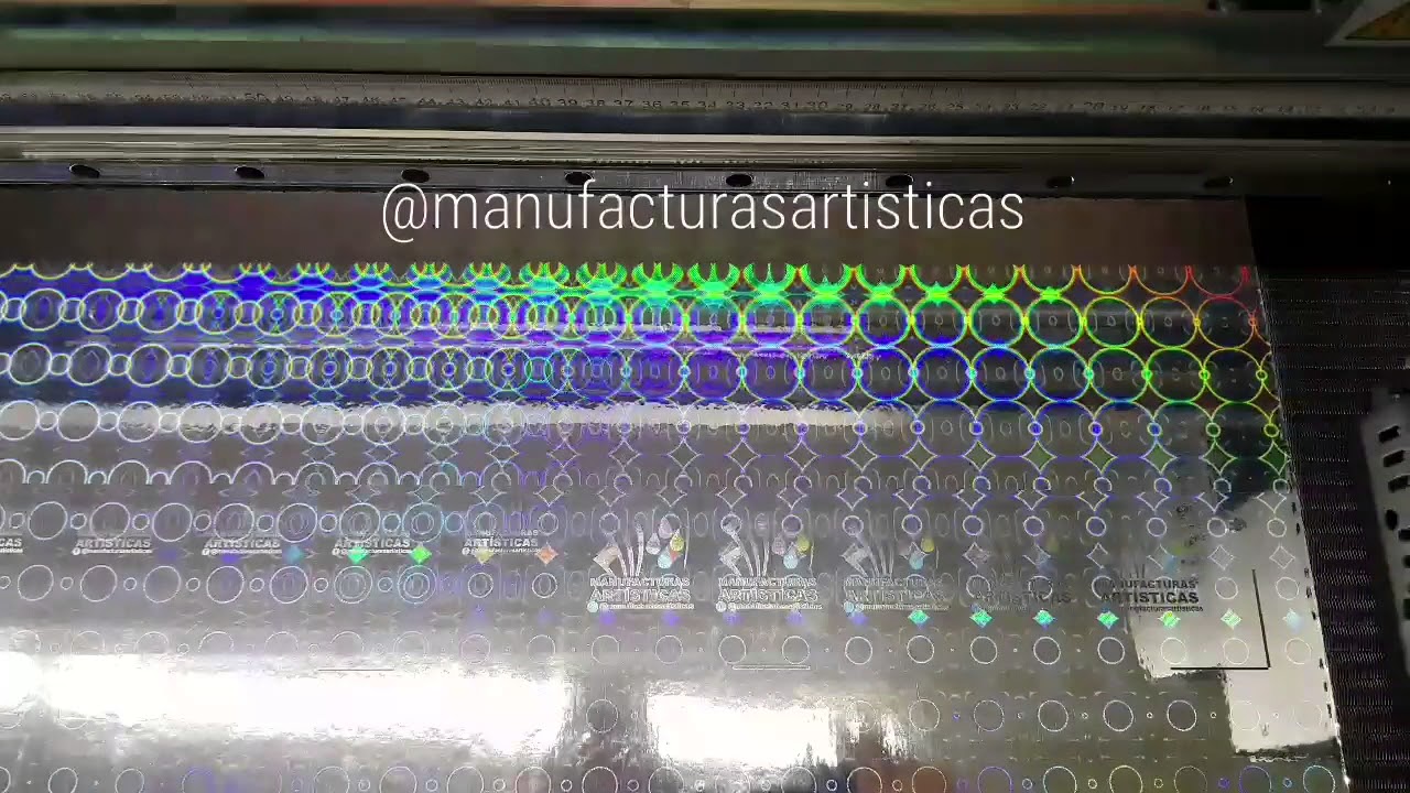 Etiquetas Holograma con microcorte y logo personalizado.