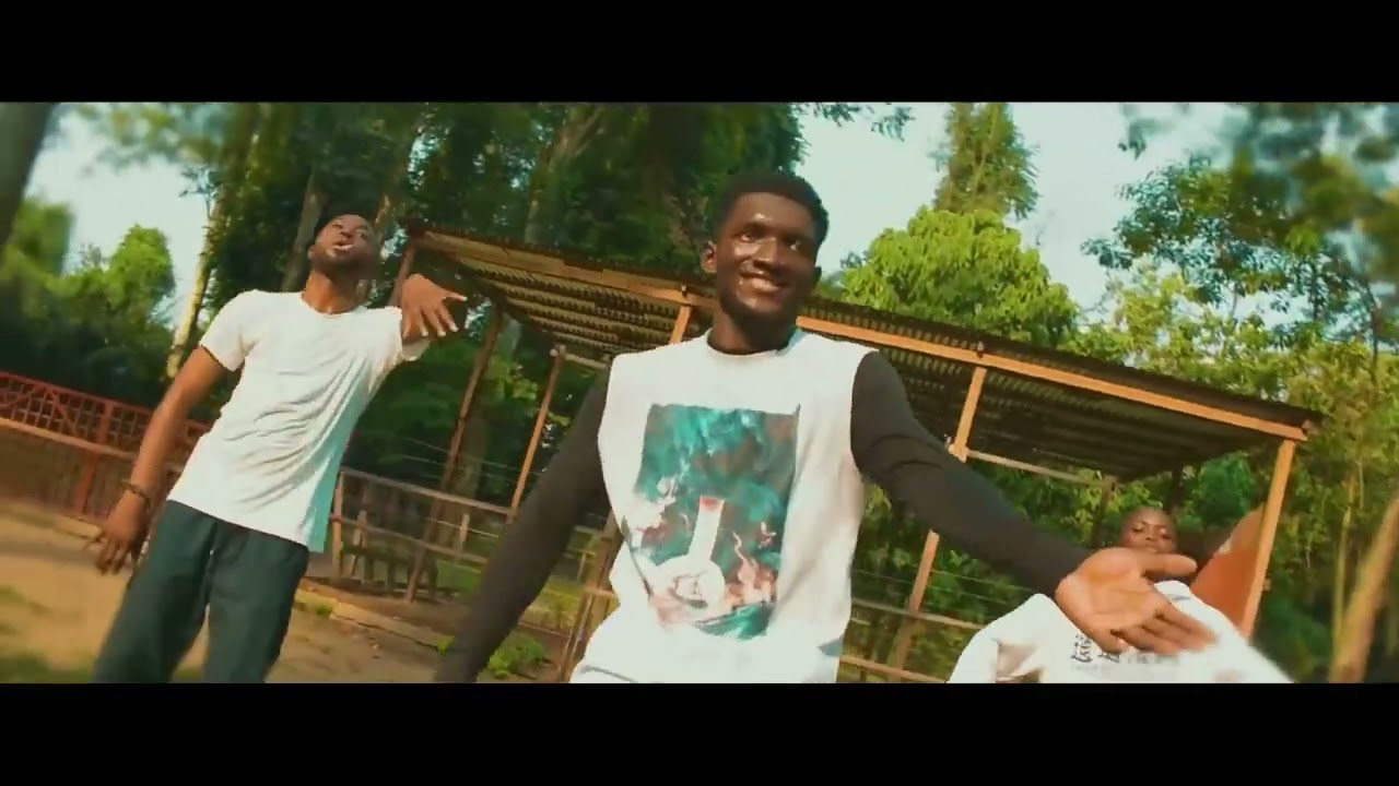 Aza Kutu Té by Darius M