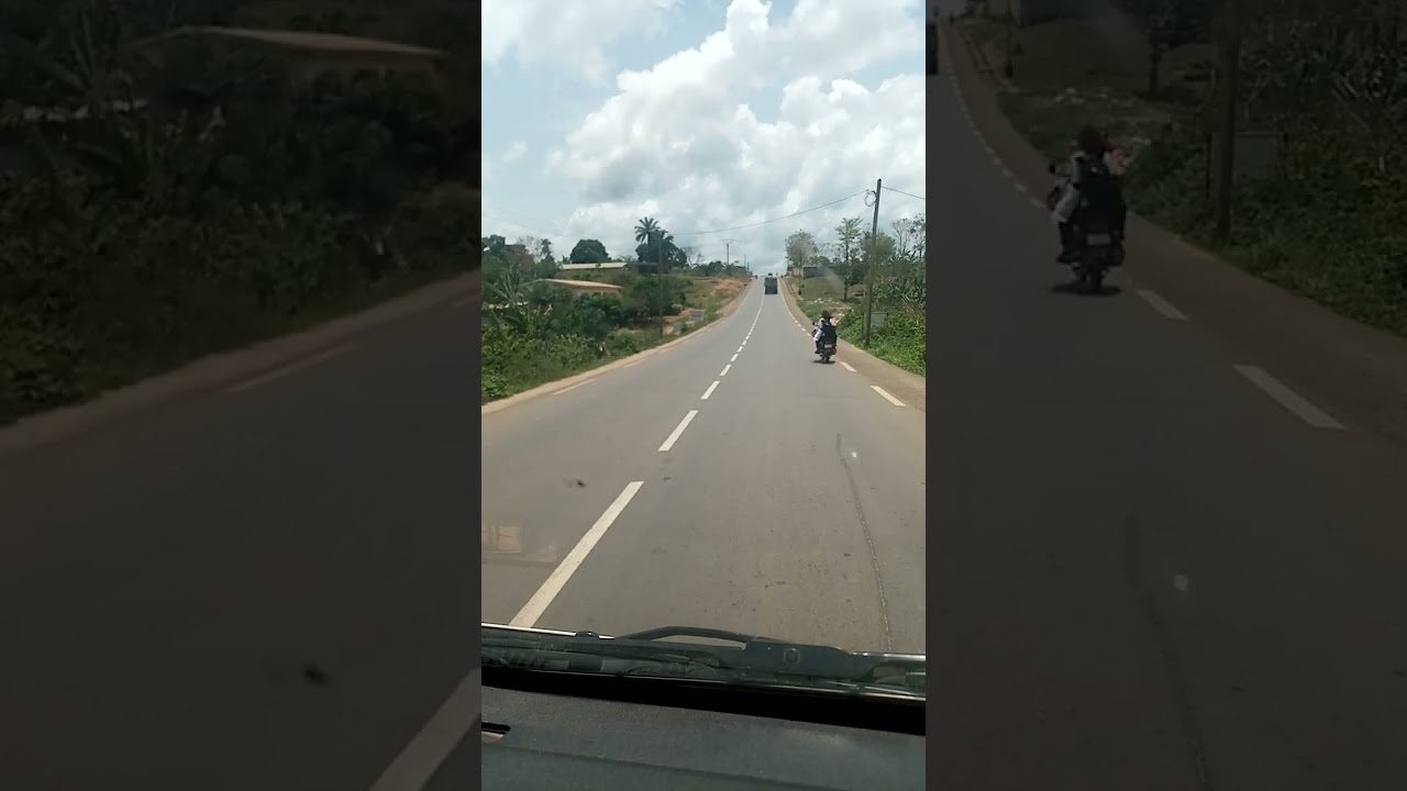 entrée de la ville de mbalmayo Cameroun