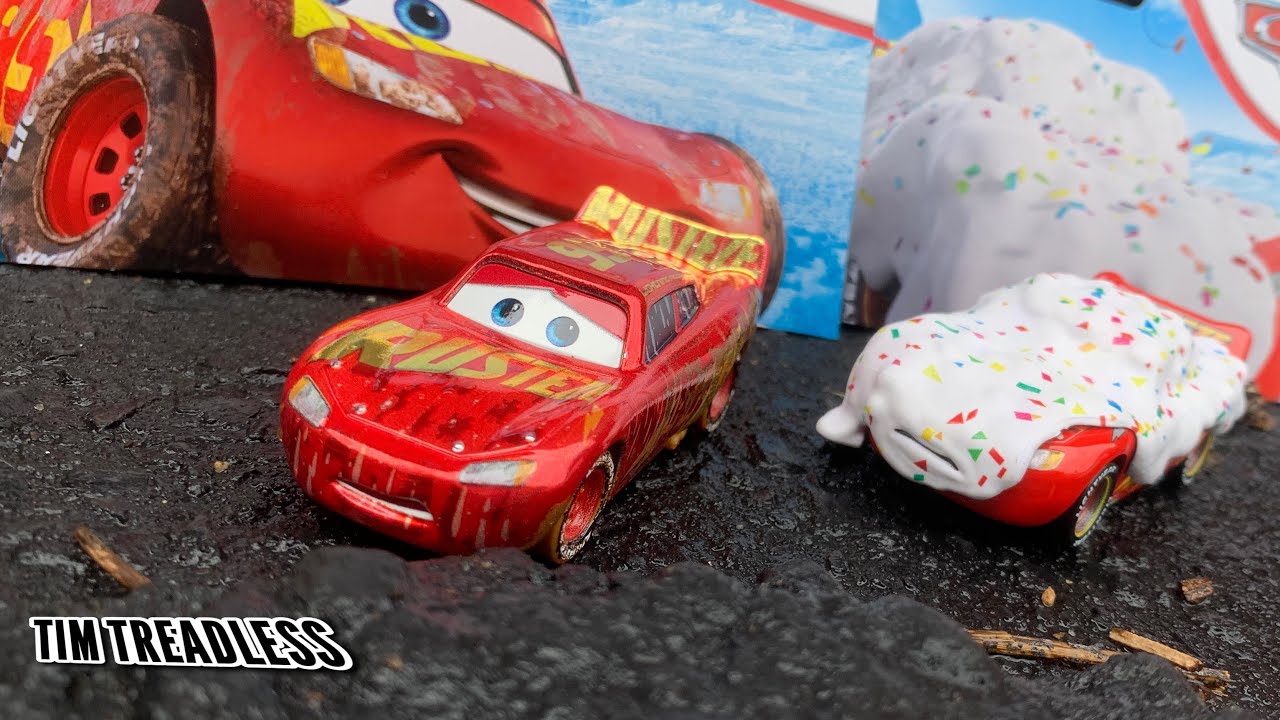 Disney Cars Muddy Racing Center Lightning McQueen, Cupcake Lightning McQueen