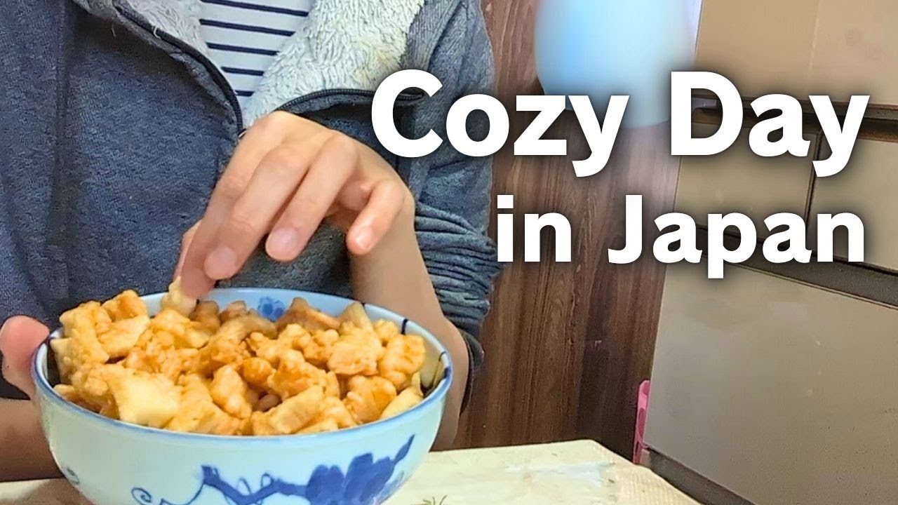 A Quiet Day in Japan ｜Cooking Homemade Snacks and Gyoza  with My Mom
