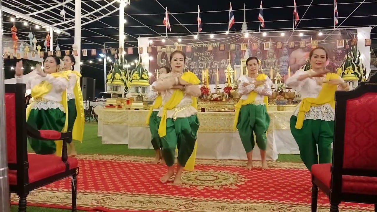 ฟ้อนอวยชัยไทโคราช 9แรกของปีวัดแจ้งใน