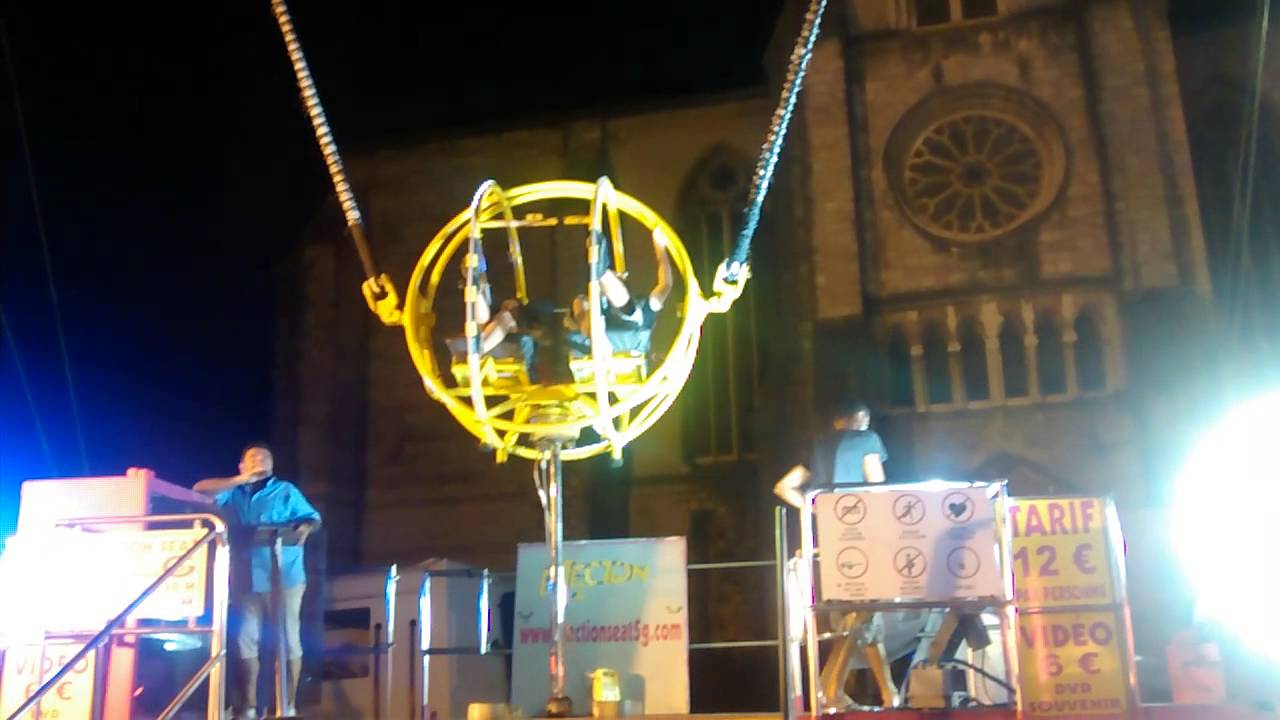 Fêtes d'Orthez 2014 - Manon et Williams font de la boule élastique