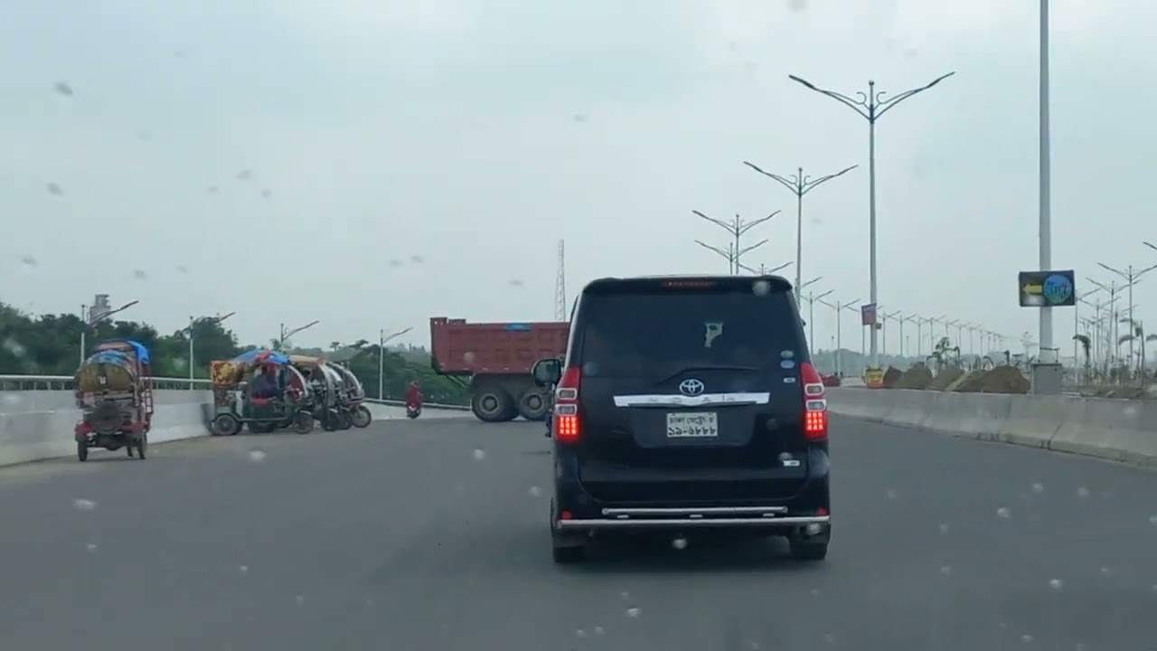 300 ft - Kuril to Kanchan Bridge: Street Video