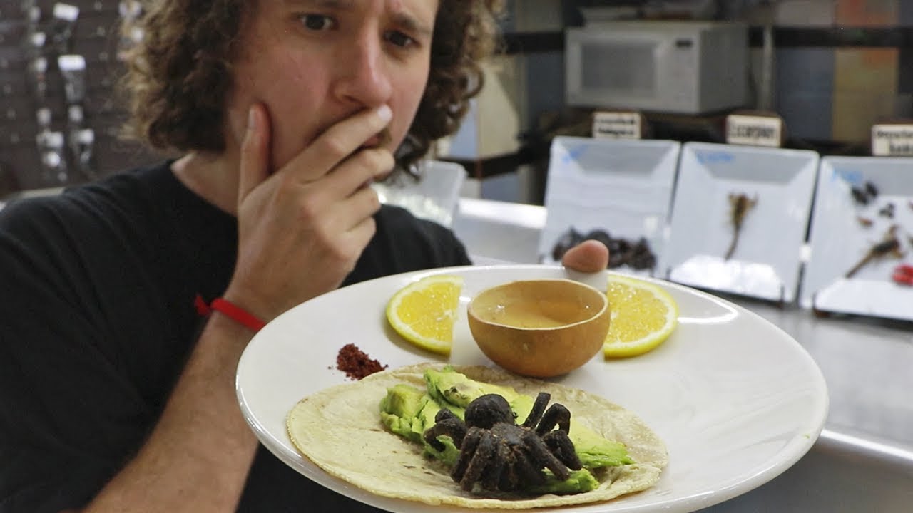 Probando el LETAL TACO DE TARÁNTULA de $500