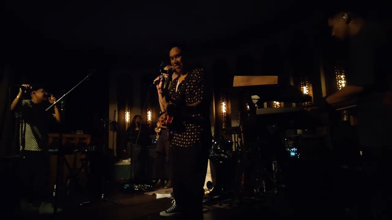 Jesse Barrera - Still The One LIVE (cover) ft. Albert Posis & TJ Brown