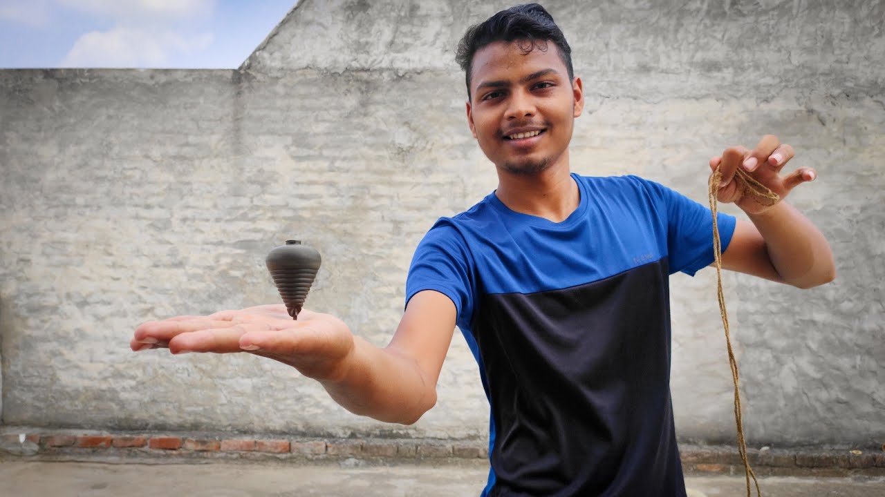 Lattu ko Rassee se Hath par kaise uthaye || @CRAZY EXPERIMENT