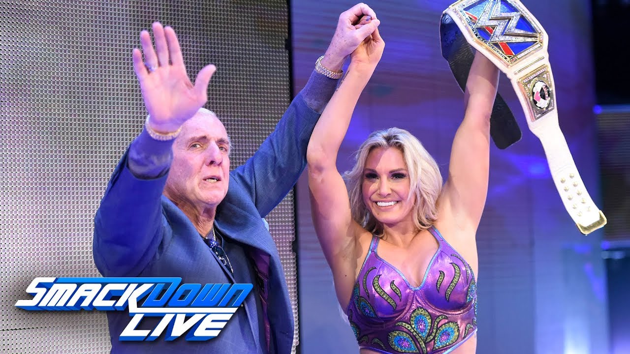 Рик Флэр удивил Шарлотту, отпраздновав её победу в чемпионате: SmackDown LIVE, 14 ноября 2017 г.