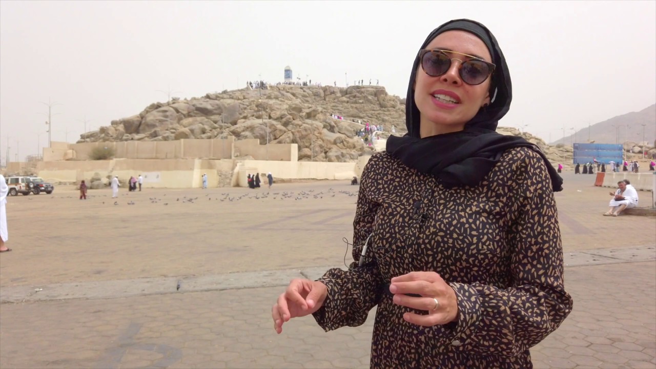 &Ouml;zlem Tunca ARAFAT'ta... HZ.Adem Ve HZ. Havva'nın Buluştuğu, Arafat'ta Neler Yaşandı?