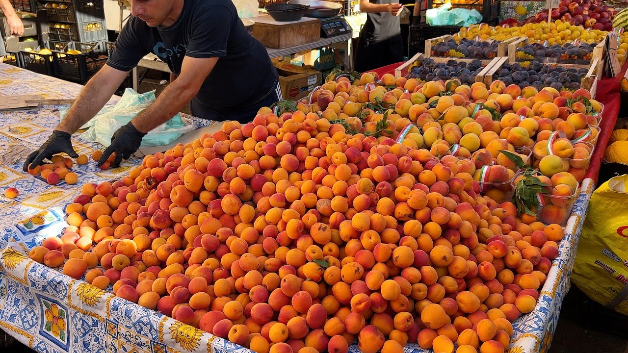 The Best Farmers Market in Catania, Italy. Fera o Luni Sicily's Most Colorful and Authentic Market!