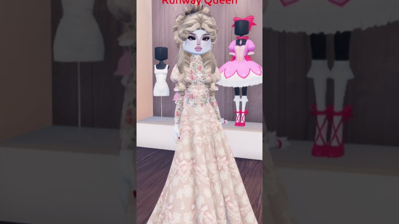 O tema &eacute; Rococo #dresstoimpress #dti #roblox