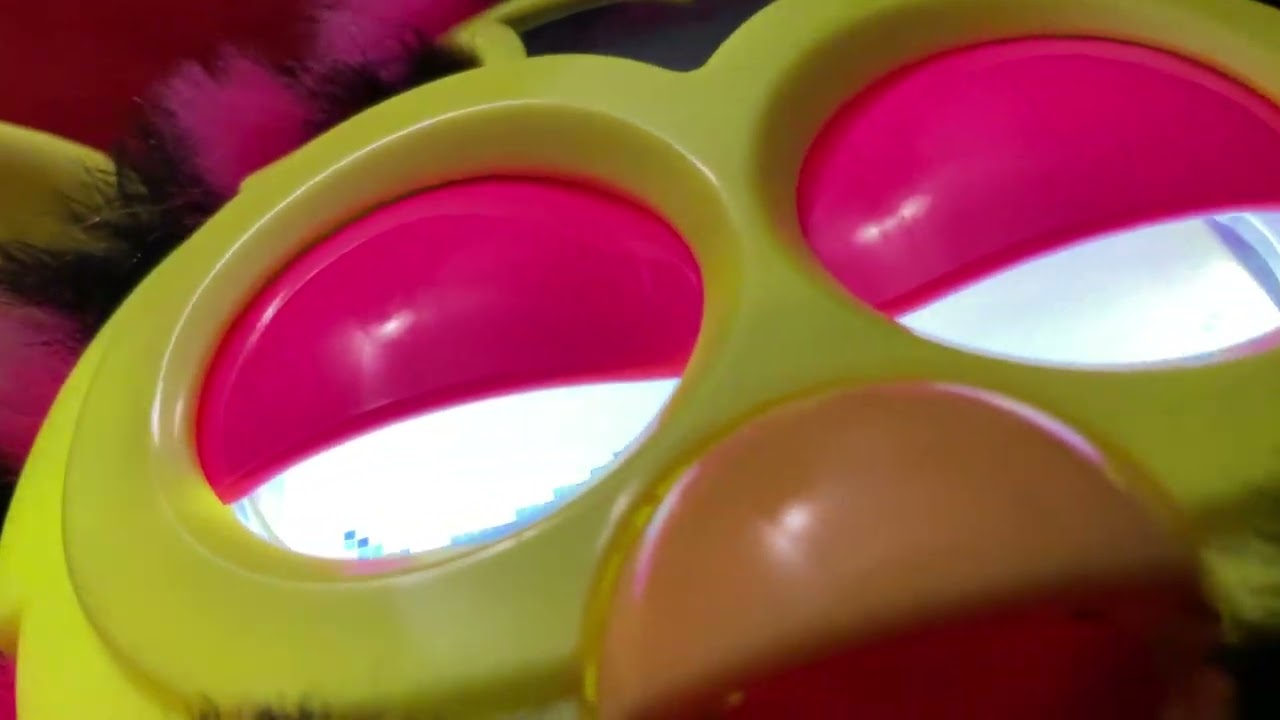 Cute Furby is broken&hellip;
