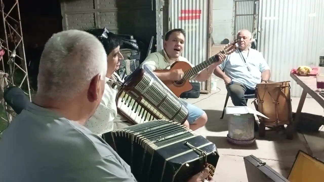 Con dos grandes maestros ,,, Juan Chazarreta y Carlos Vaca... 