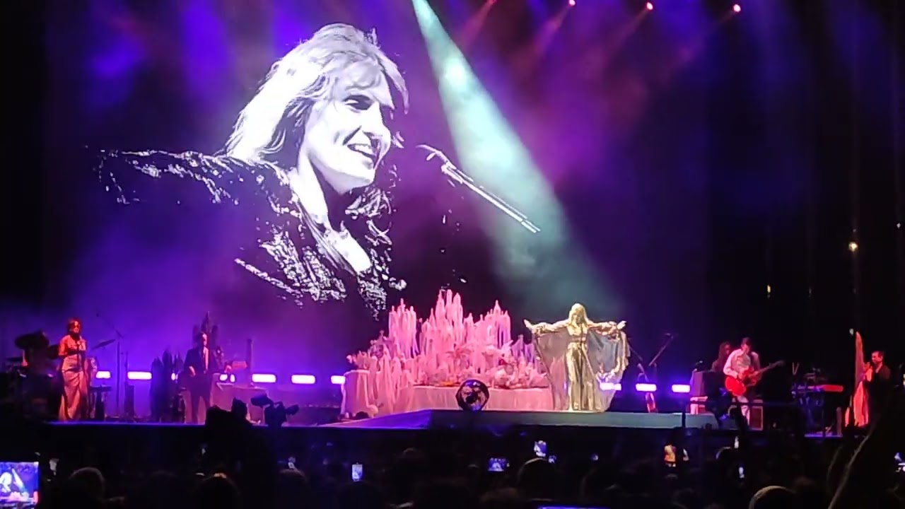 Florence + The Machine - Shake It Out @ Cala Mijas (02/09/2023)
