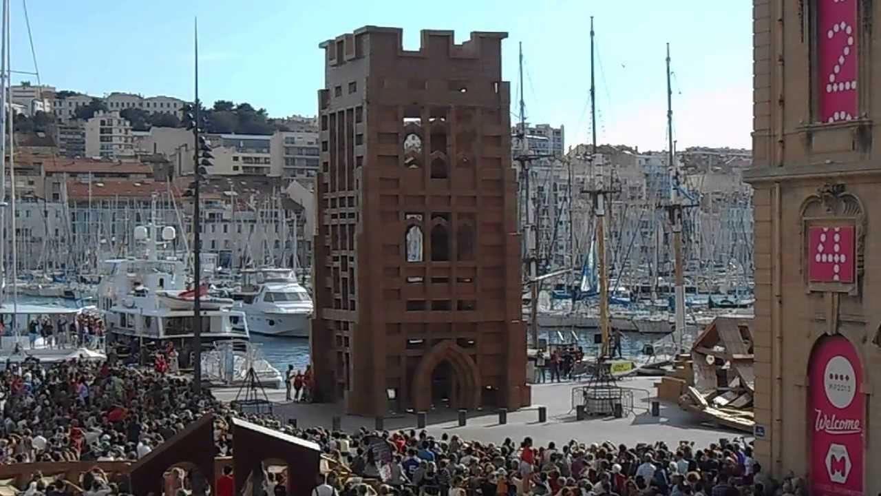 Destruction de la ville &eacute;ph&eacute;m&egrave;re vue du pavillon M
