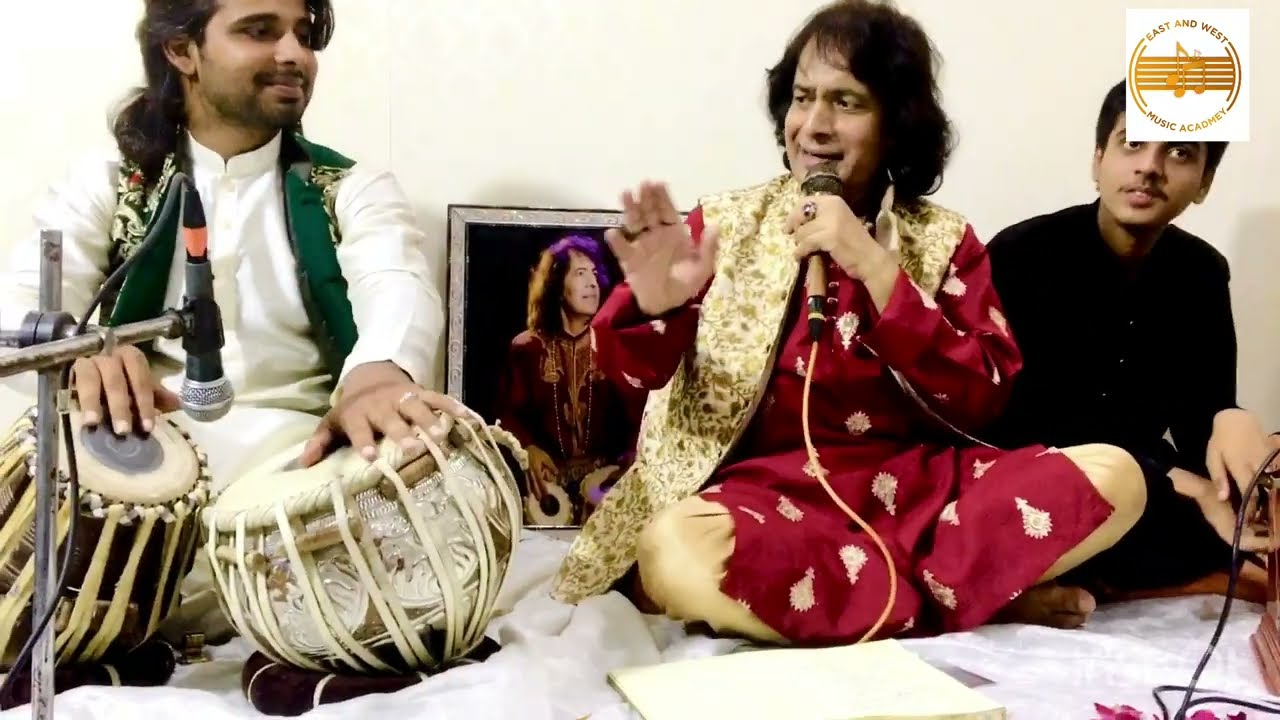 Ku Ba Ku phel gai bat shnashai ki Ustad Tari khan Sab with his student Inderyas Daud Taj