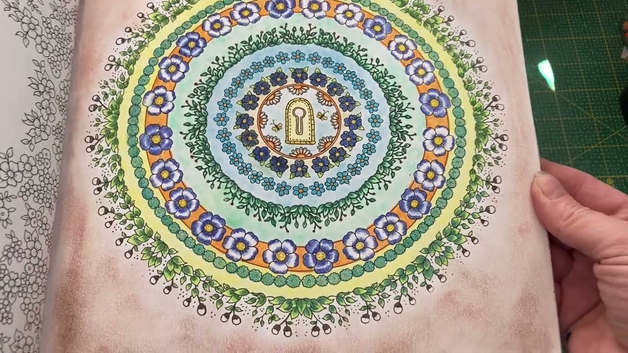 Hotové stránky omalovánek - completed pages coloring book   - leden až začátek května 2024